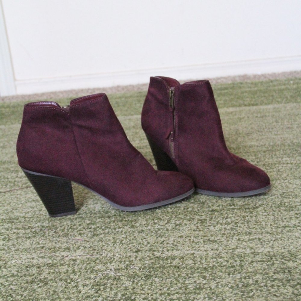AMAZING DEAL ♥ Purple Velvet Boots